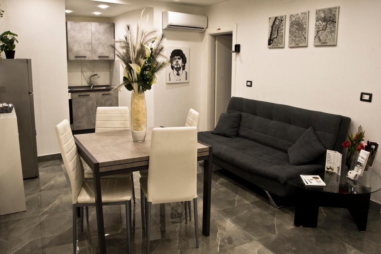 Suite Napoli Sotterranea Con Vasca Idromassaggio Εξωτερικό φωτογραφία